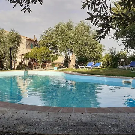 مزرعة للإقامة Poggio Mario *